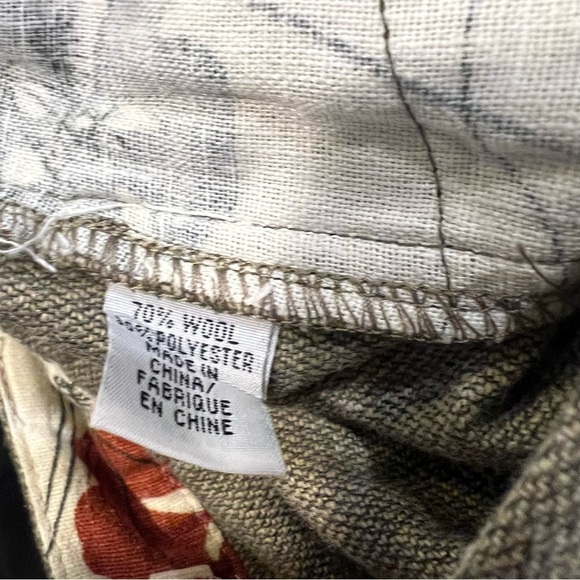 Marni Brown Shorts with Buttoned Pockets - Picture 6 of 6